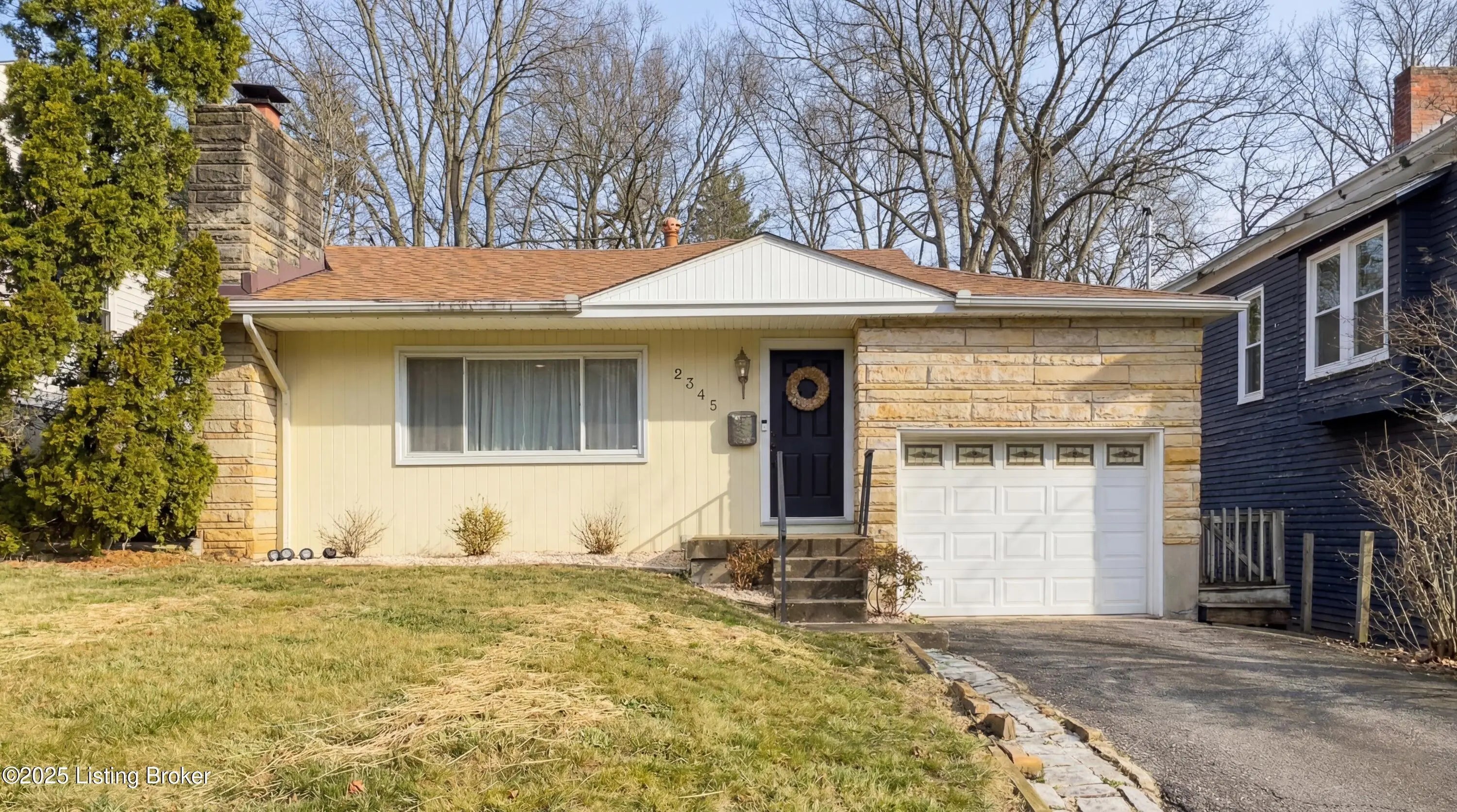 Photo of Listing #1705334