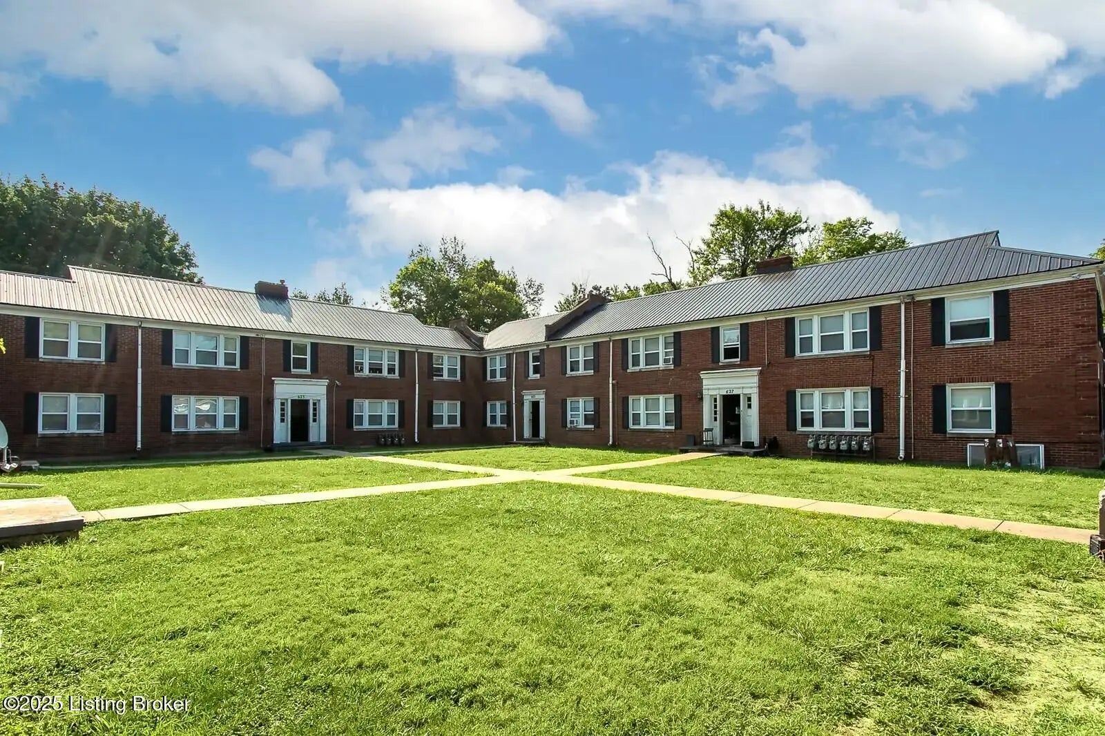 Photo of Listing #1705346