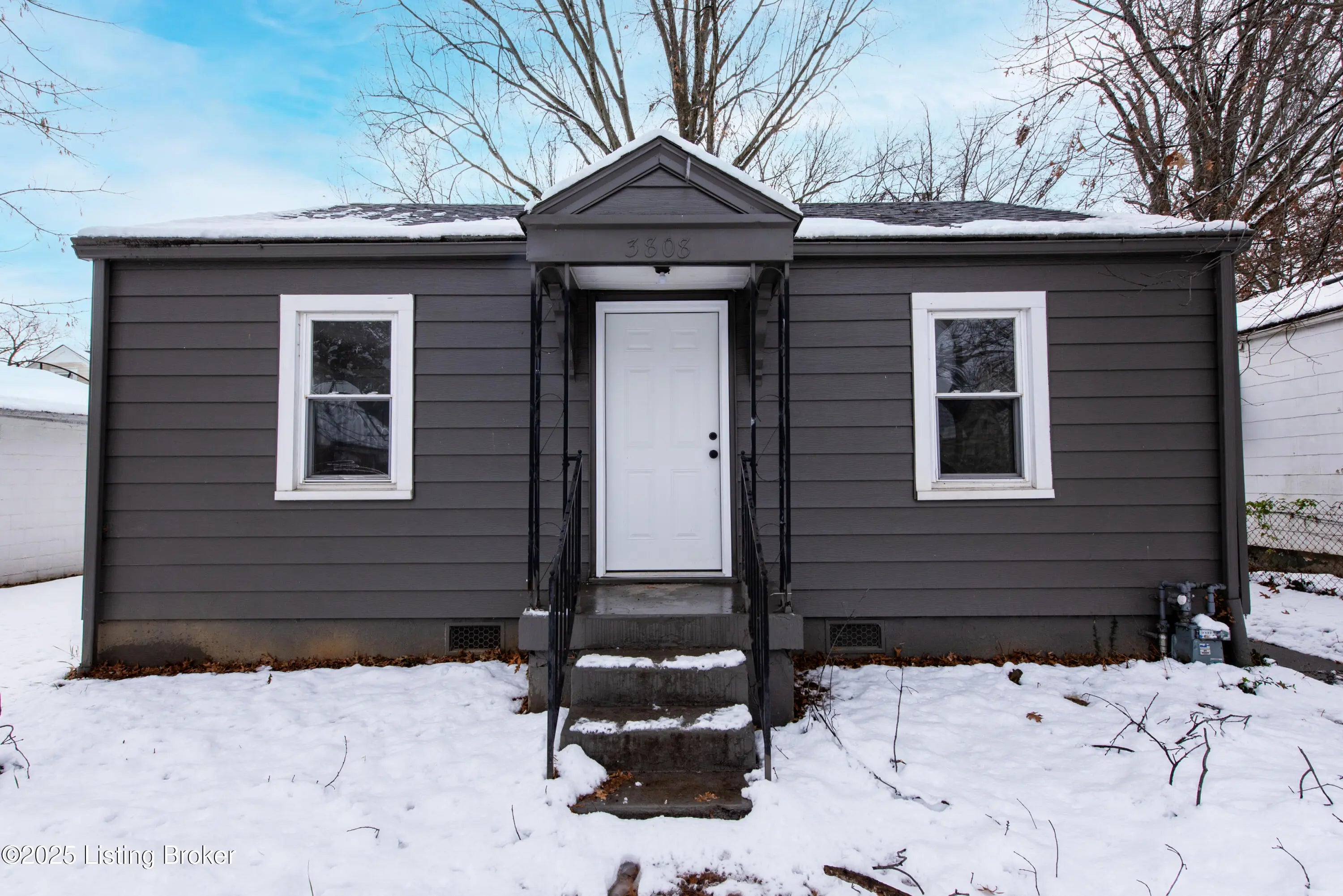 Photo of Listing #1705360