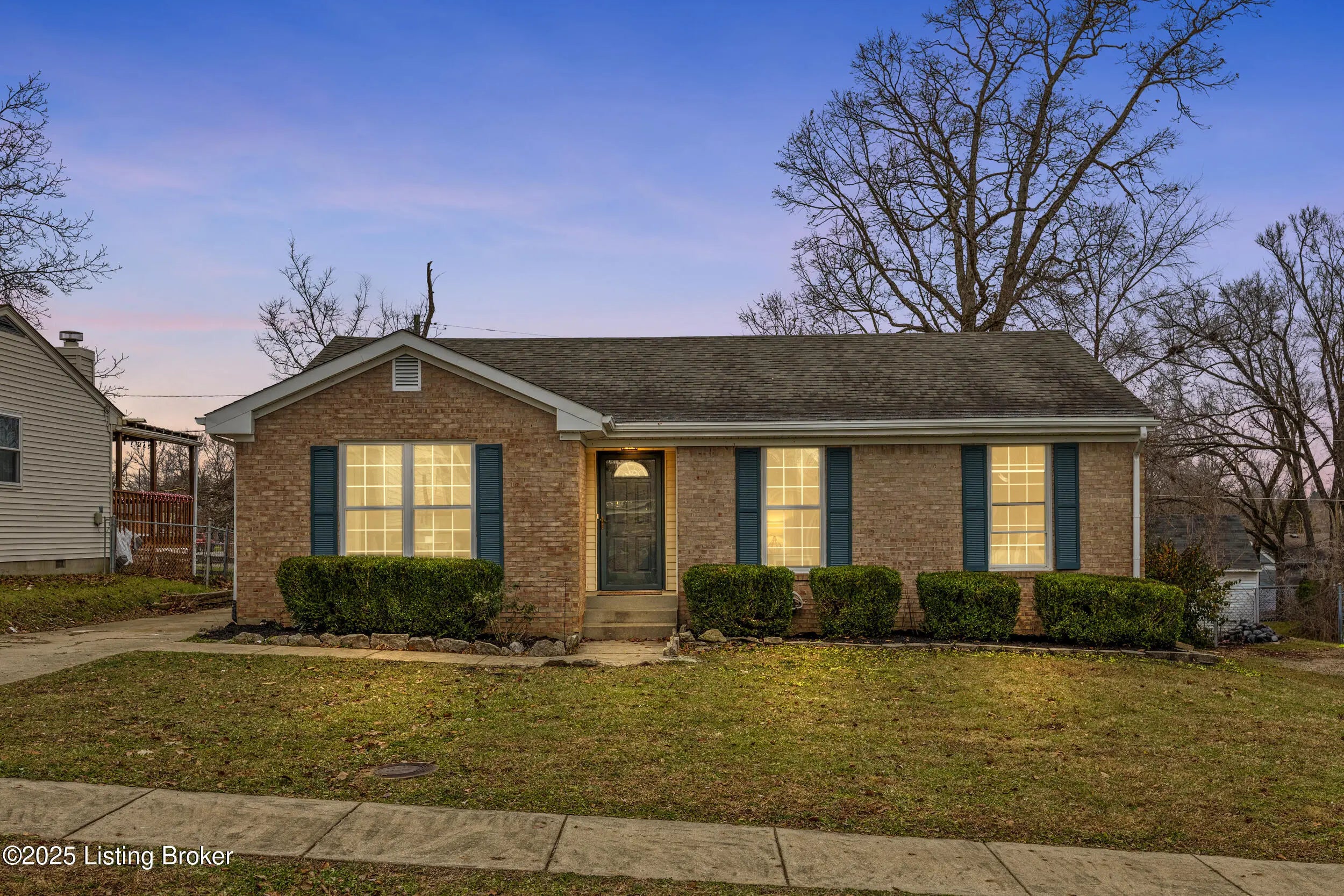 Photo of Listing #1705415