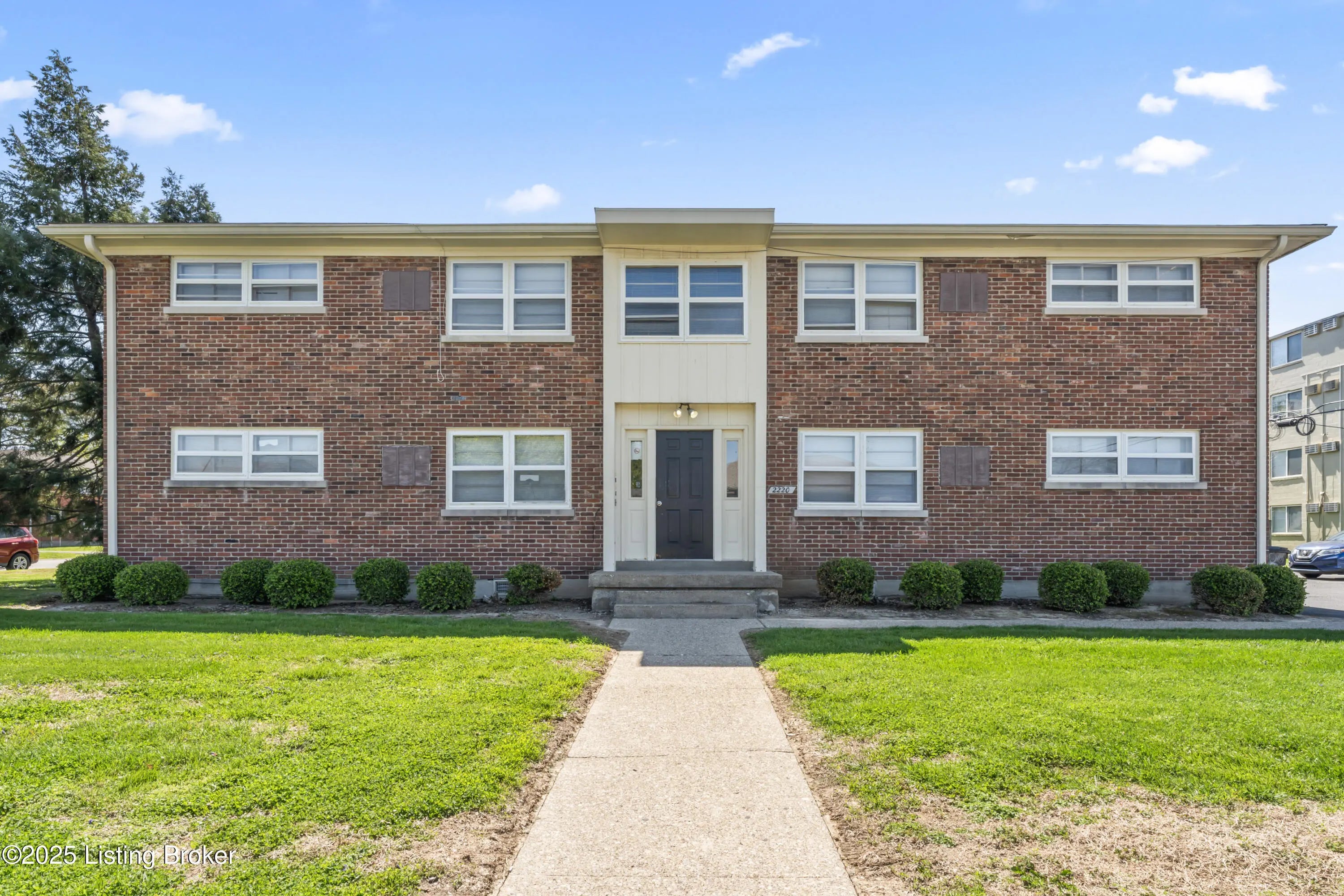 Photo of Listing #1705366