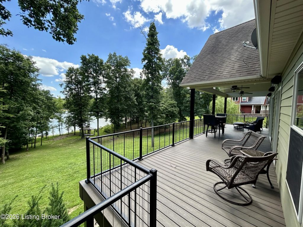 997 Camp Green Shores Ln, McDaniels
