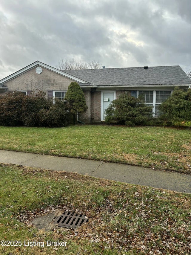 9810 Tucson Ct, Louisville