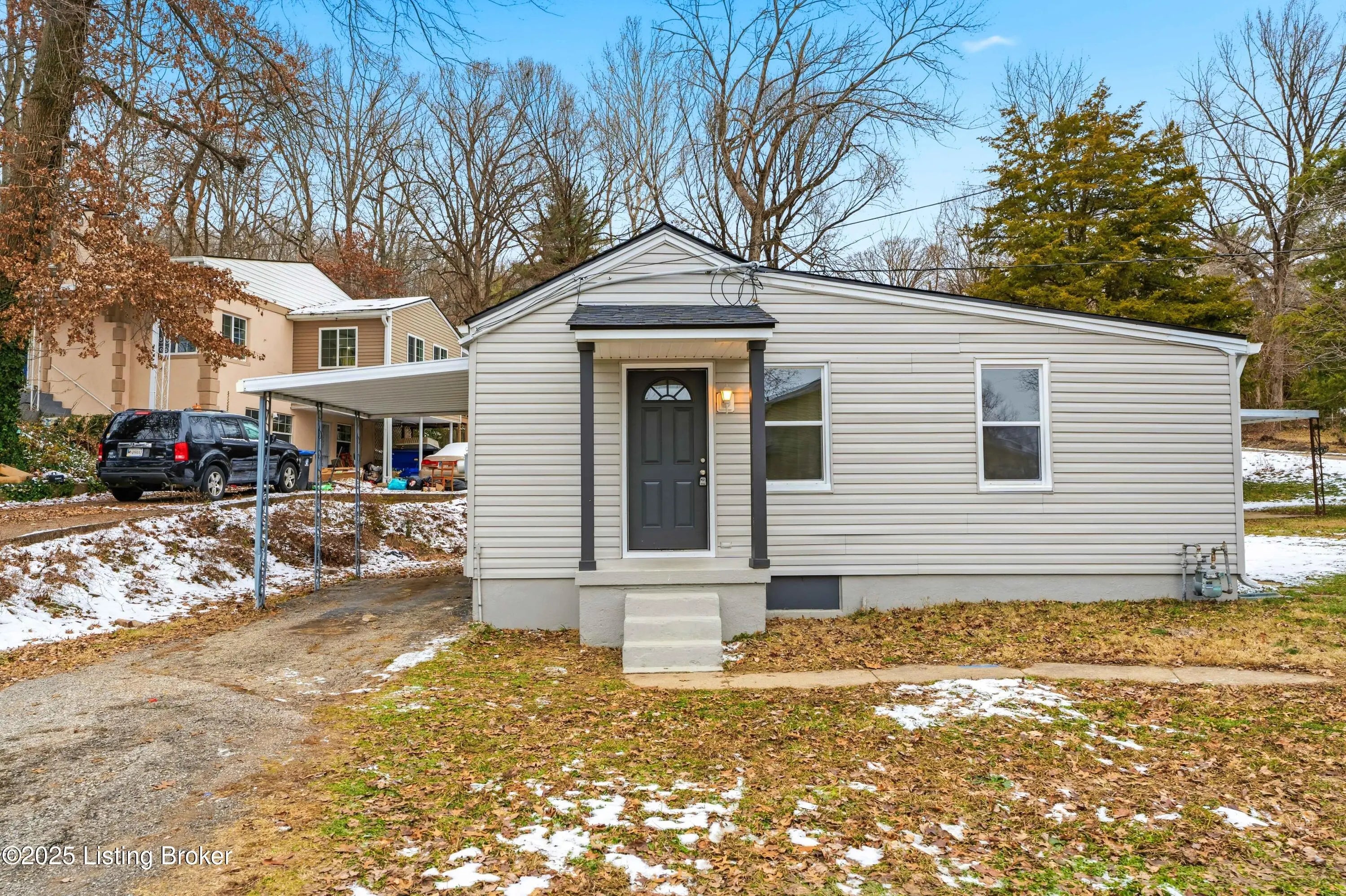 Photo of Listing #1705551