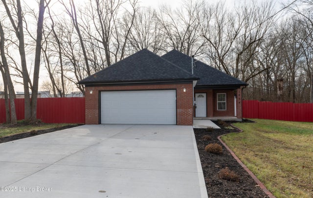 1904 Donald Dr, Louisville