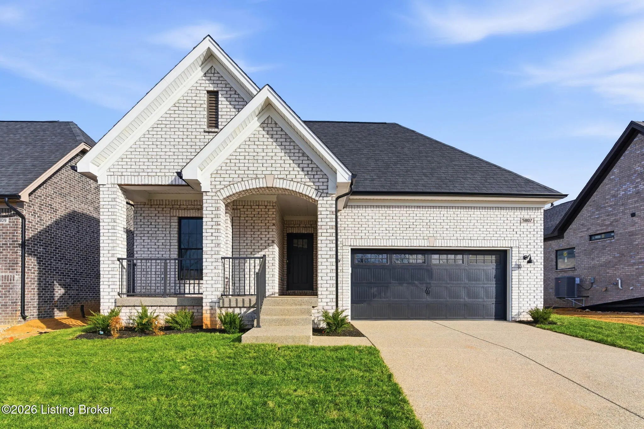 Photo of Listing #1705643