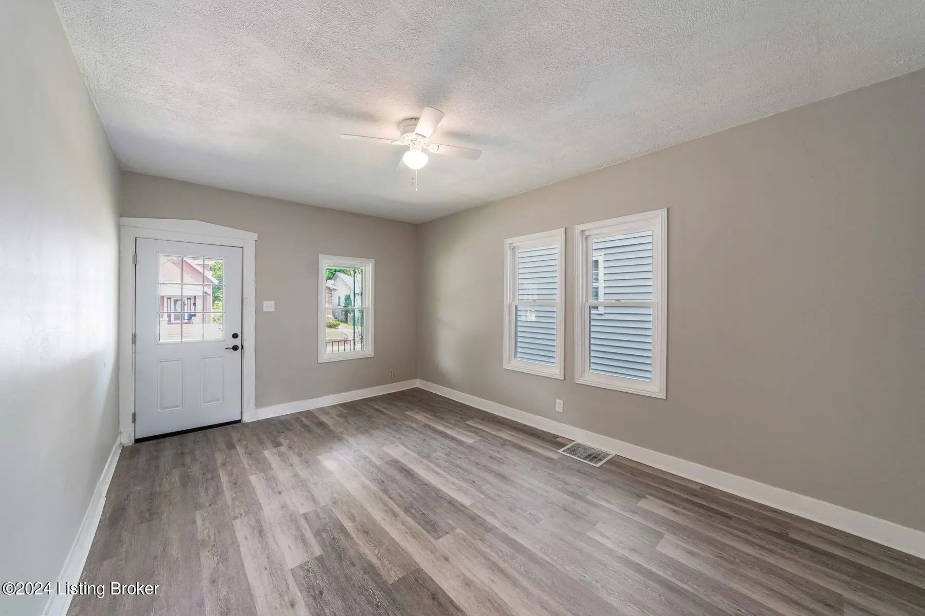 Photo of Listing #1705771