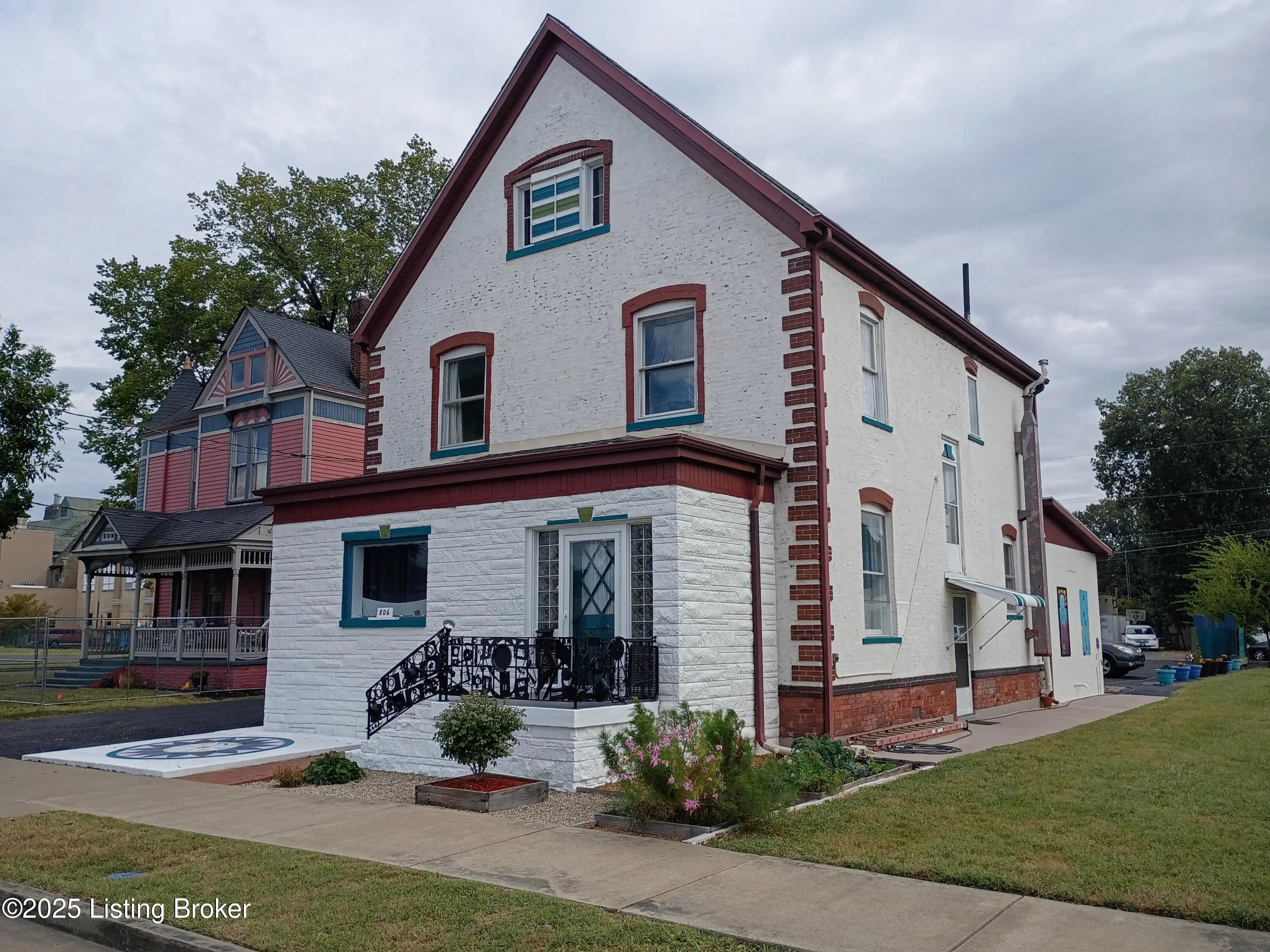 Photo of Listing #1705718