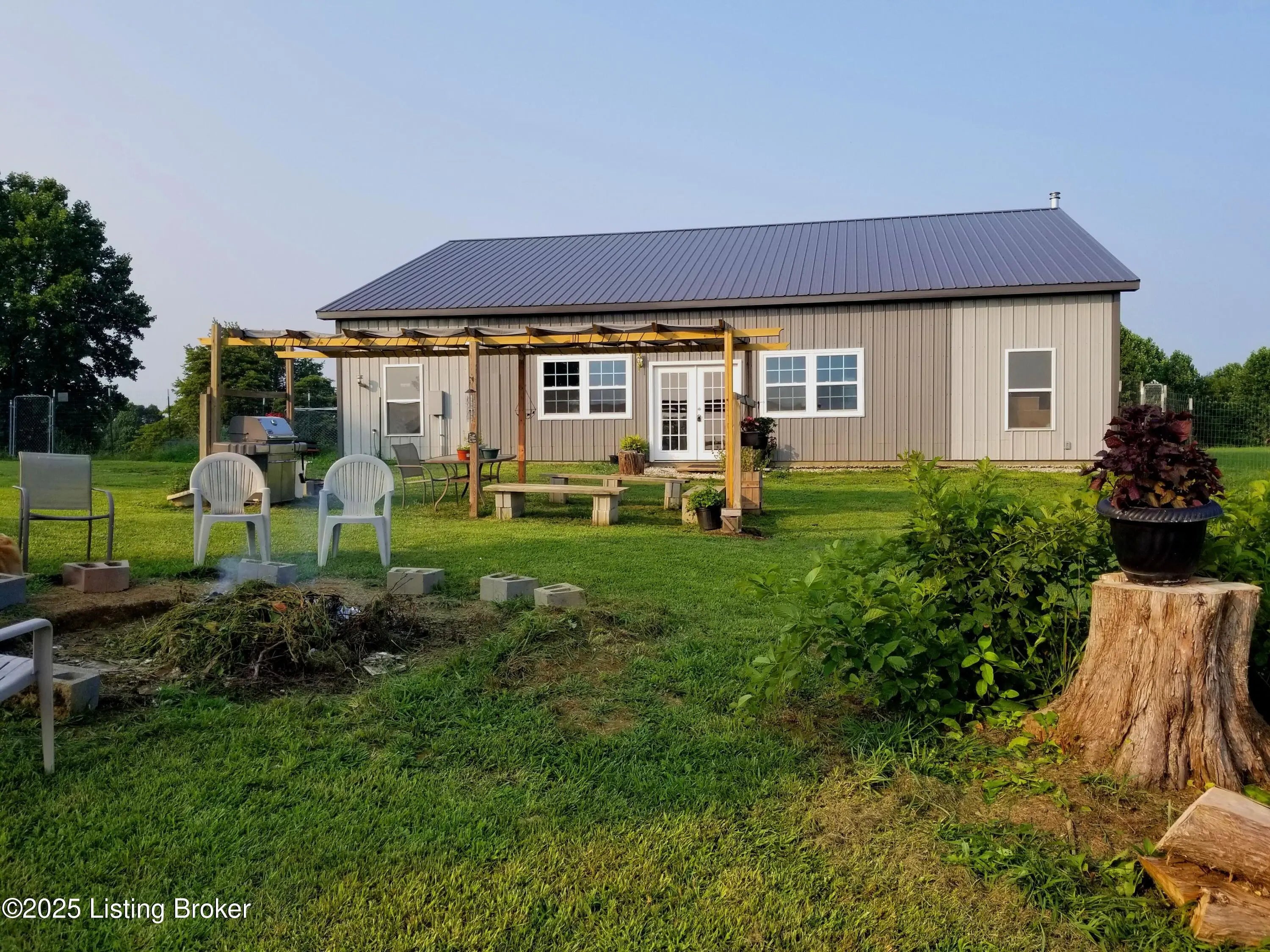 Photo of Listing #1705903