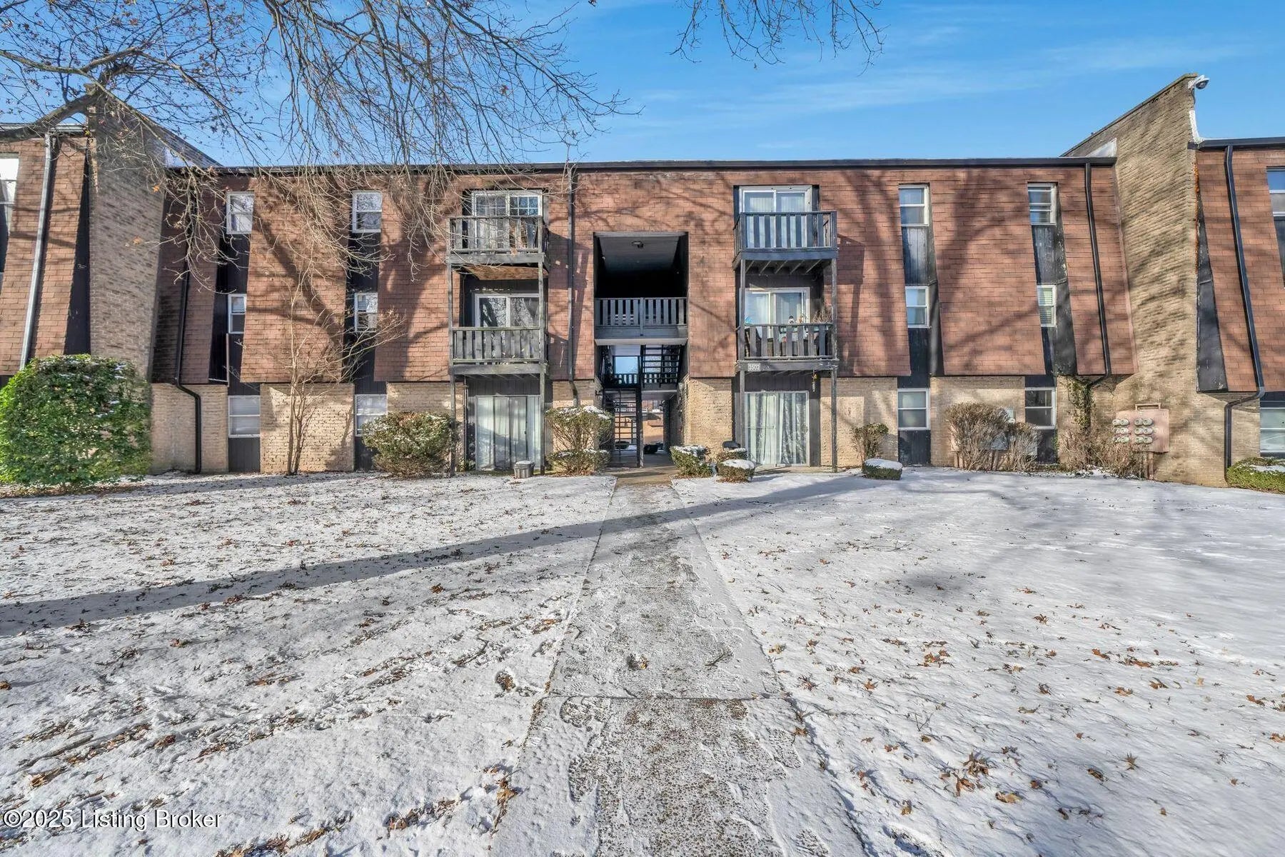 Photo of Listing #1705855