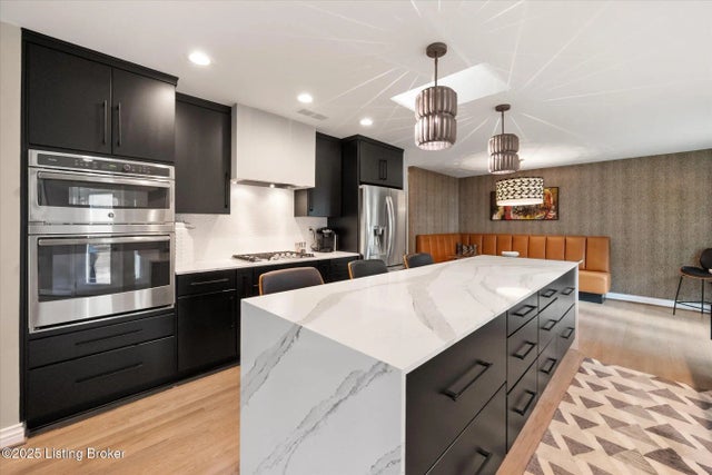 1430 Oakmont Cir, Shelbyville