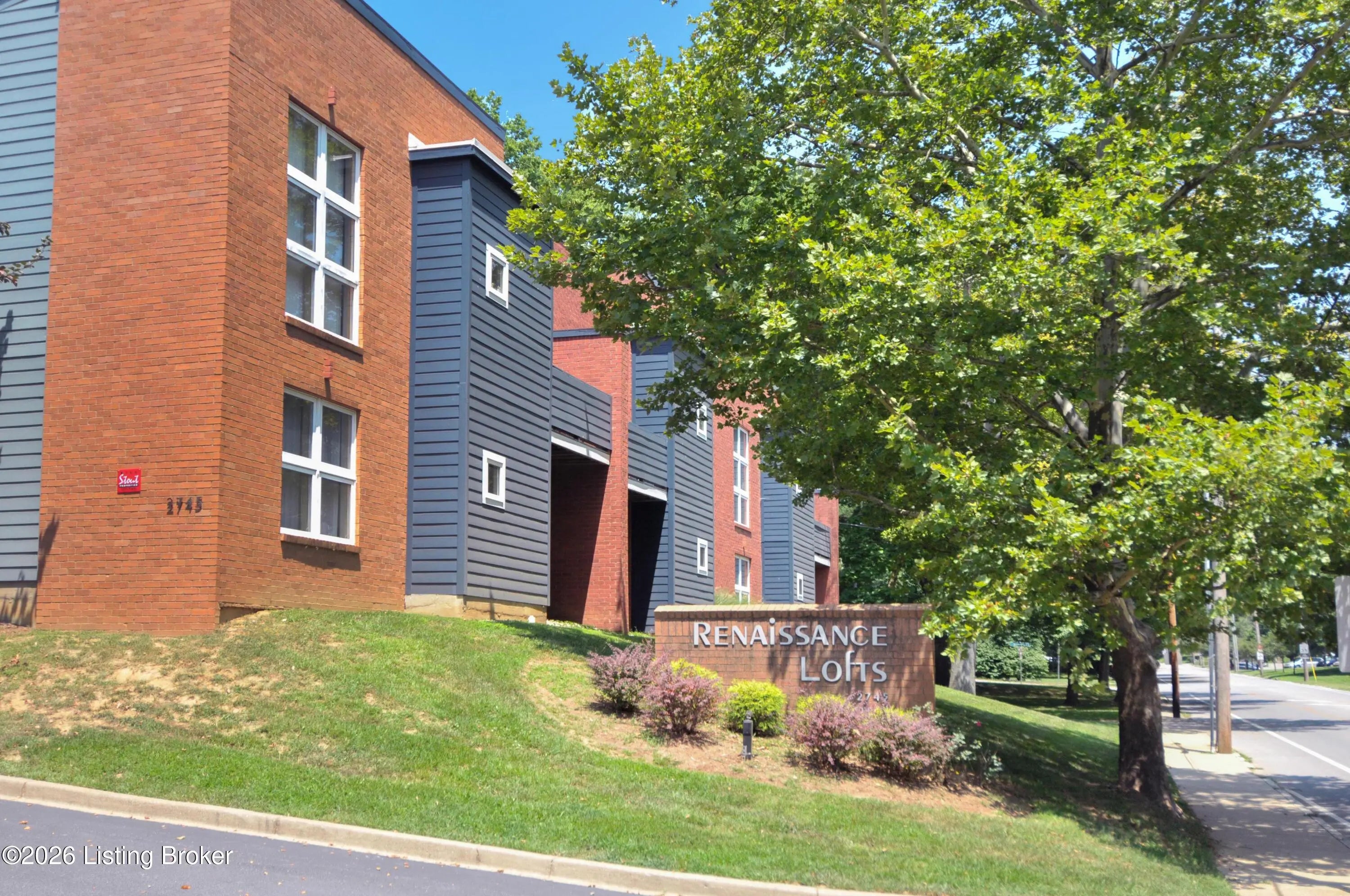 Photo of Listing #1705985