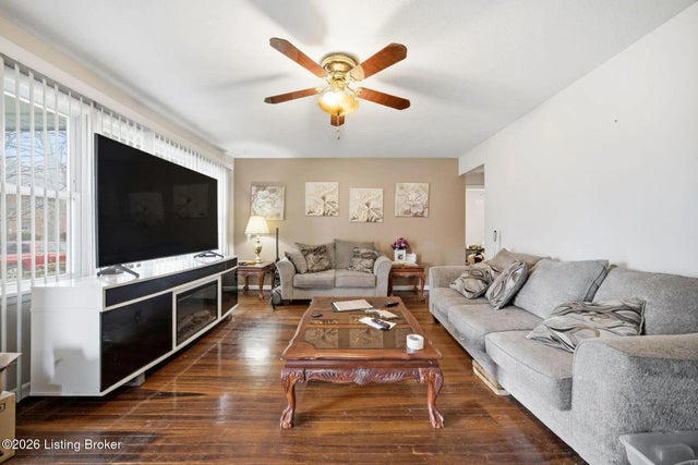 5218 Doyle Dr, Louisville