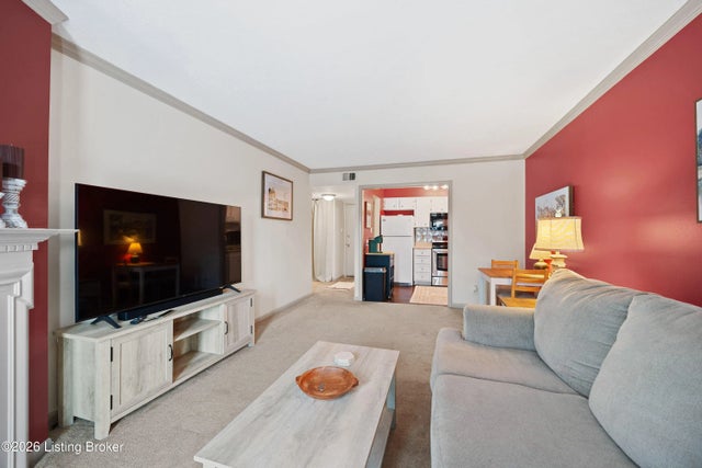 1935 Gardiner Ln Apt B29, Louisville