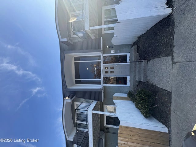 1512 La Fontenay Ct, Louisville