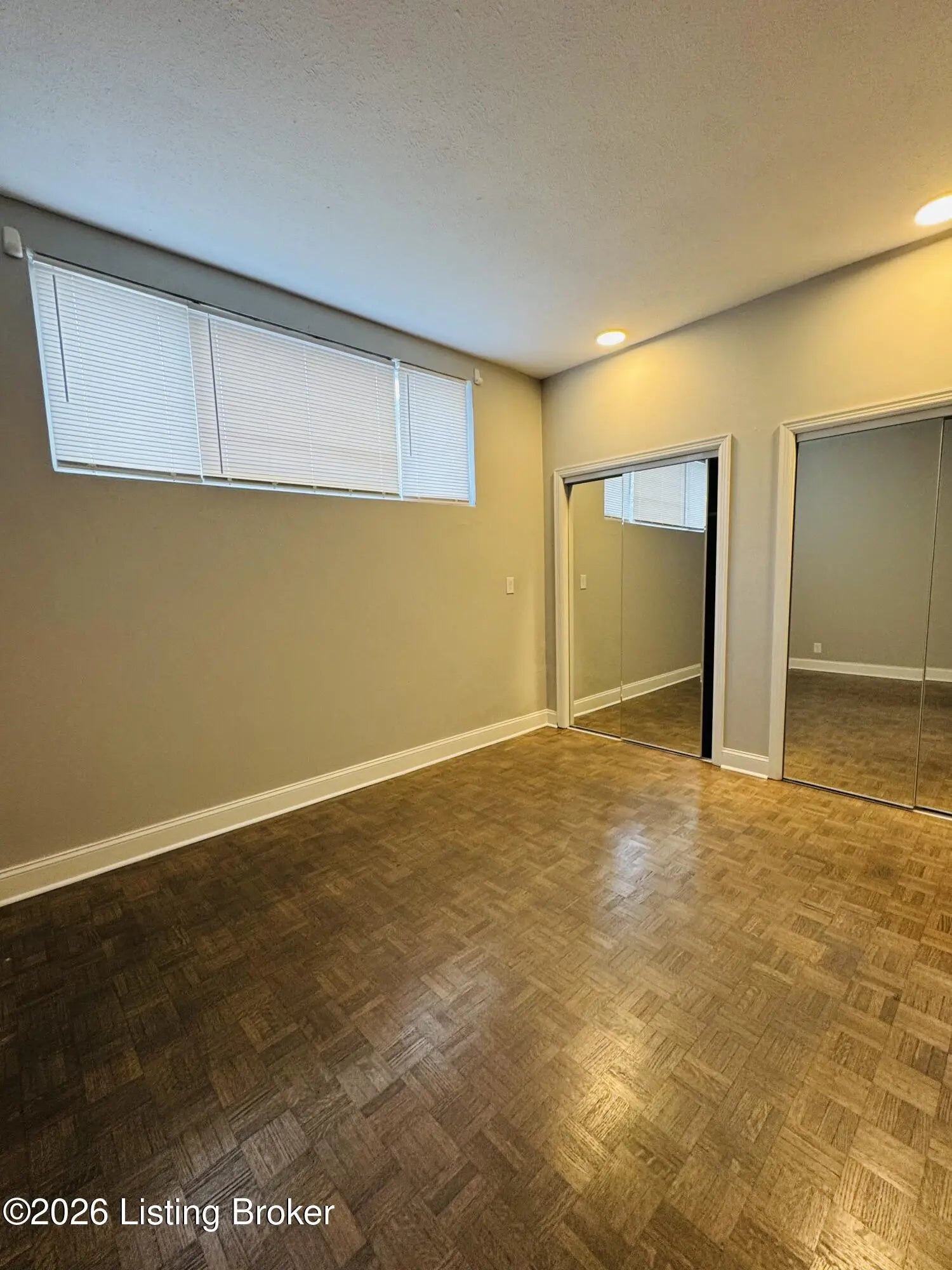 Photo of Listing #1706312