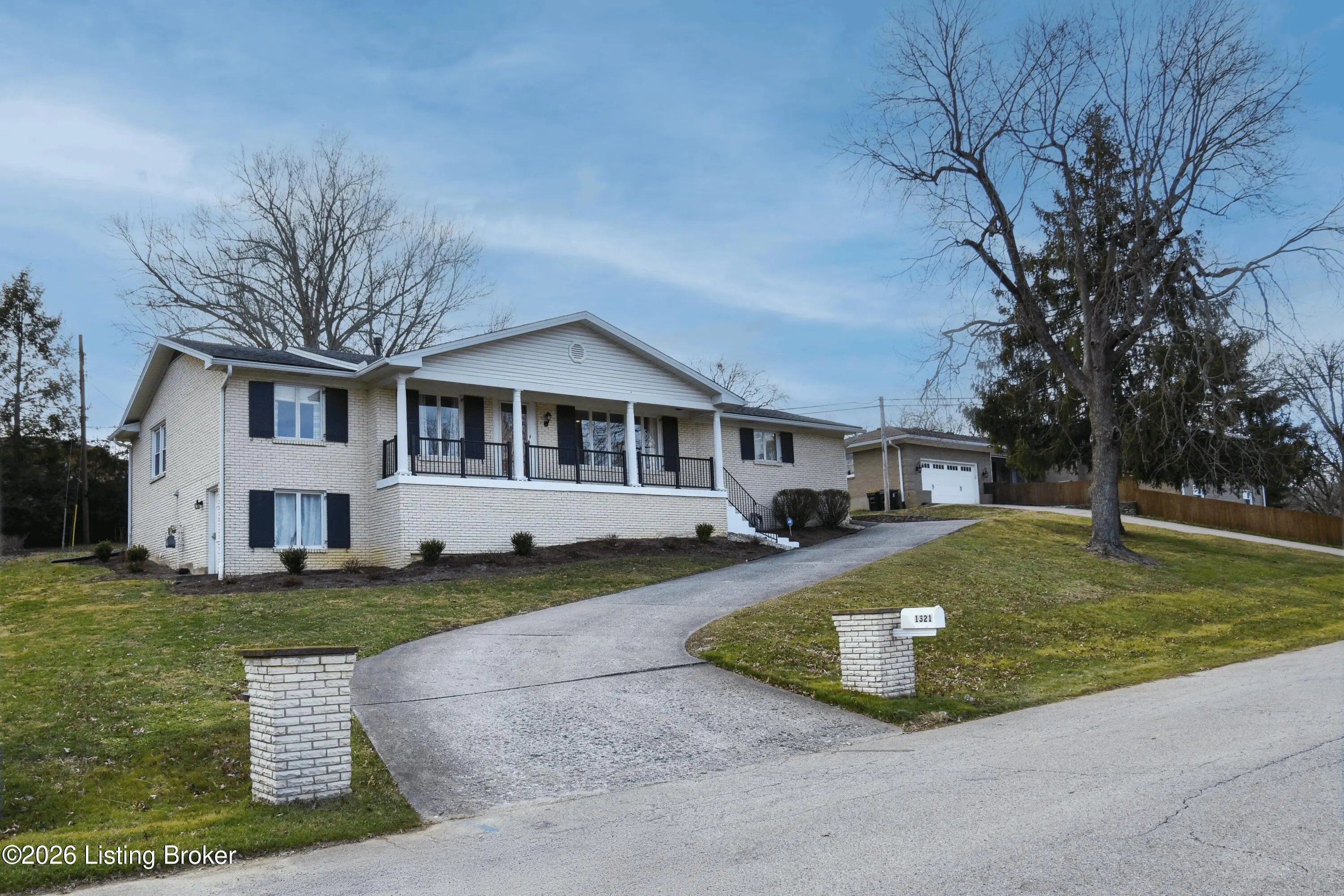 Photo of Listing #1706583