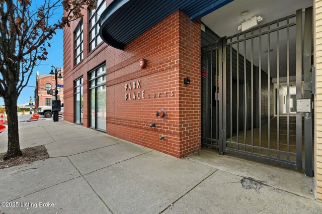 400 E Main St 308, Louisville