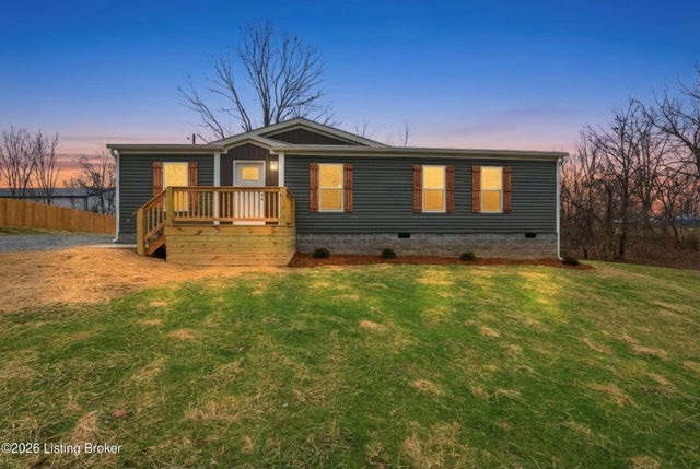 202 Red Bud Cir, Taylorsville