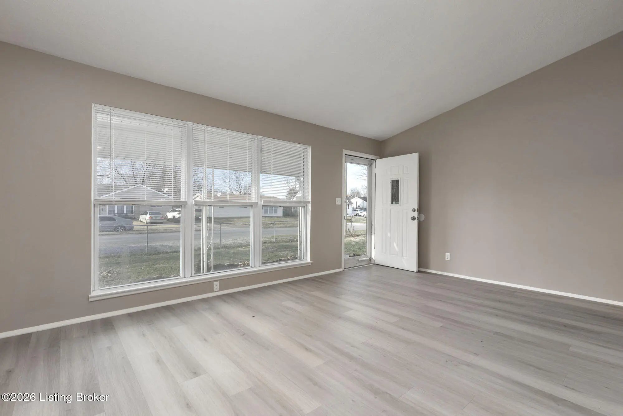 Photo of Listing #1706617