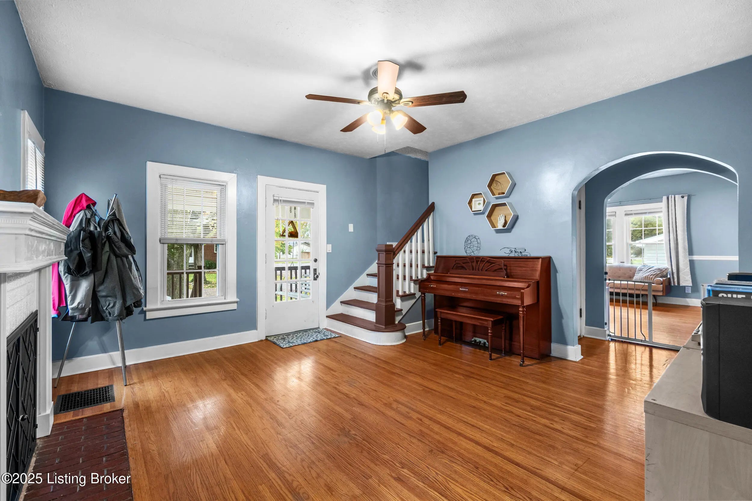 Photo of Listing #1706491