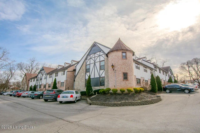 221 N Clifton Ave 37, Louisville