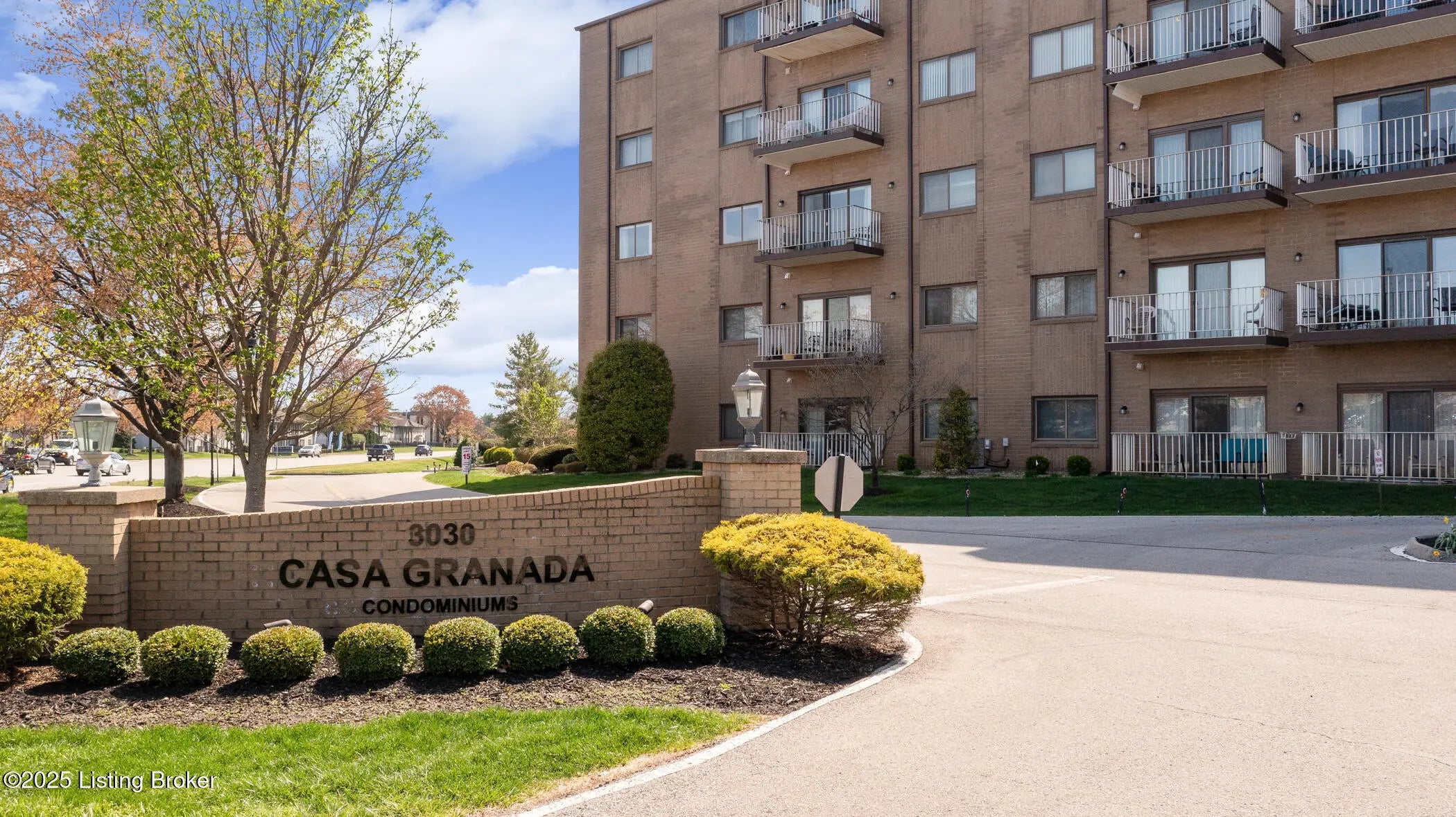 Photo of Listing #1706611