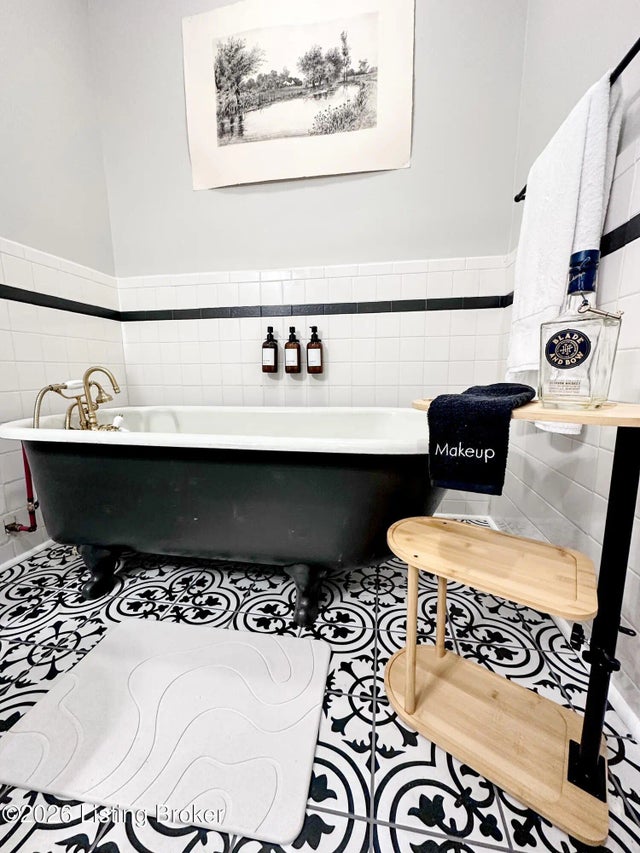 416 W 4th St, Frankfort