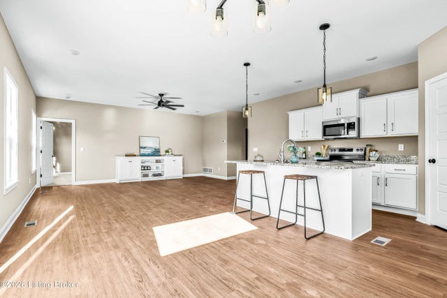 1004 Richwood Way, La Grange