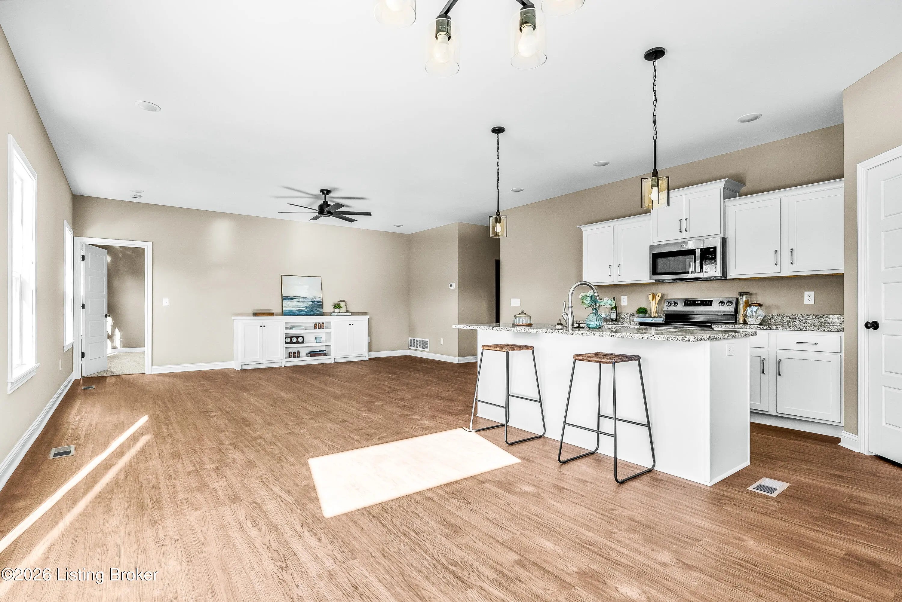 Photo of Listing #1706920