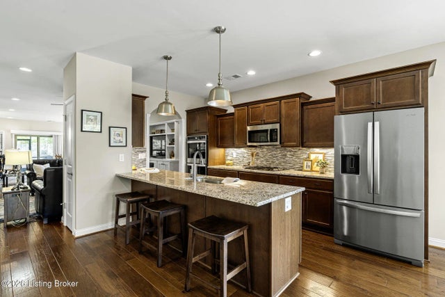 842 Artisan Pkwy, La Grange