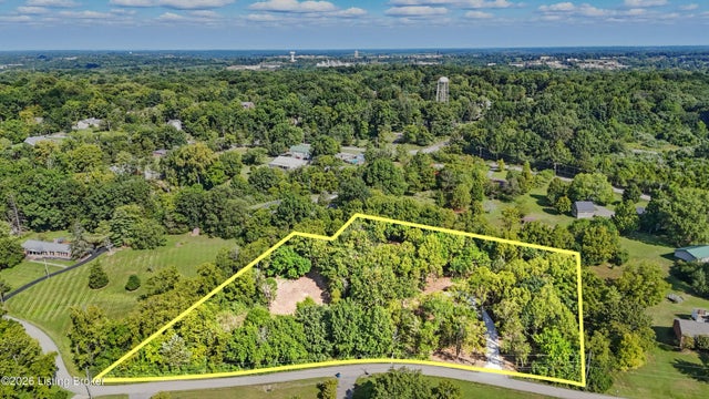 1805 Wildbriar Ct, La Grange