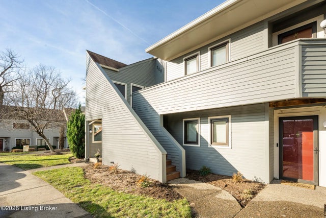 308 Crescent Spring Dr, Louisville