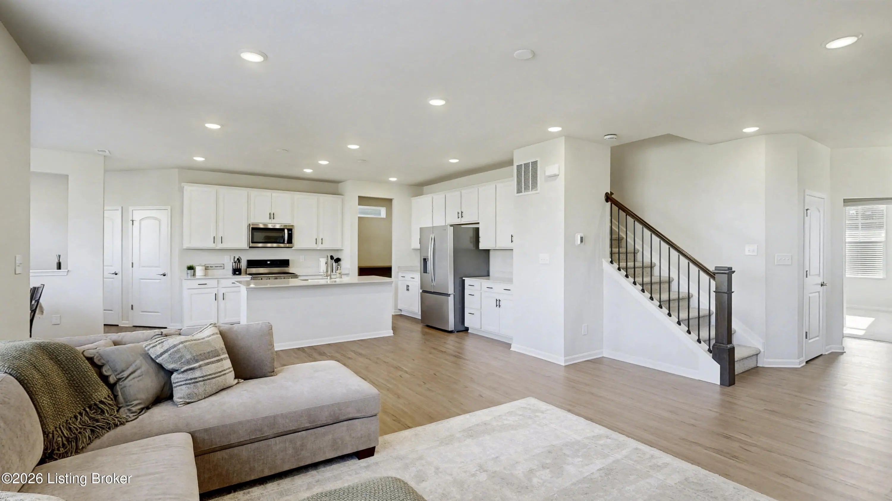 Photo of Listing #1707030