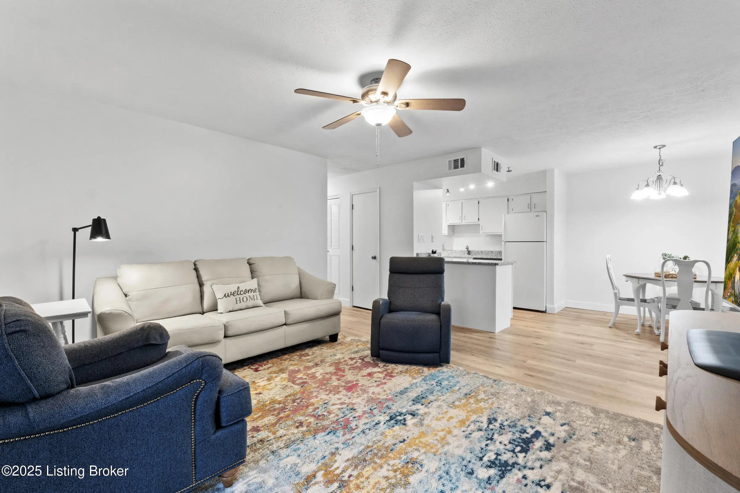 Photo of Listing #1707095