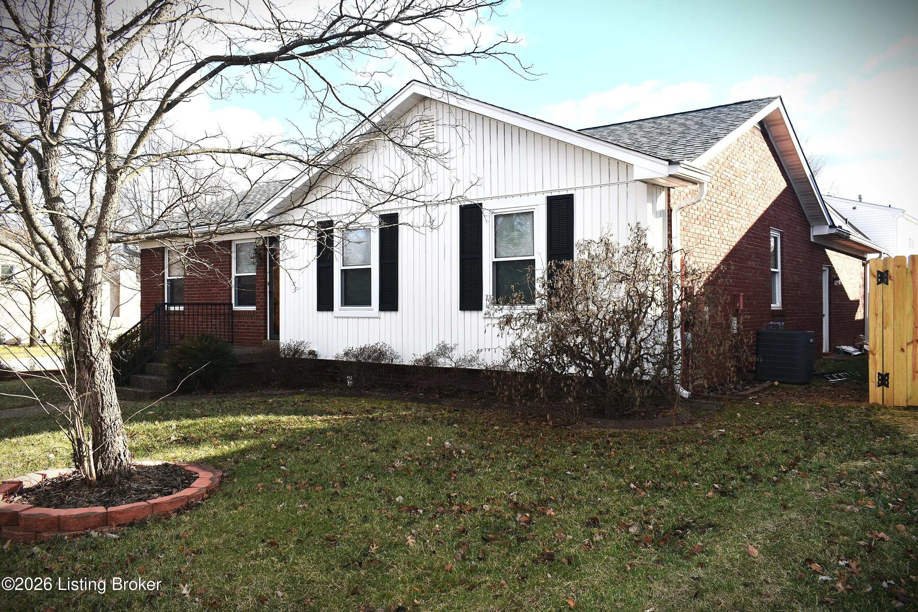 Photo of Listing #1707303