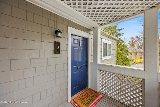 2 Lake Ave, Louisville