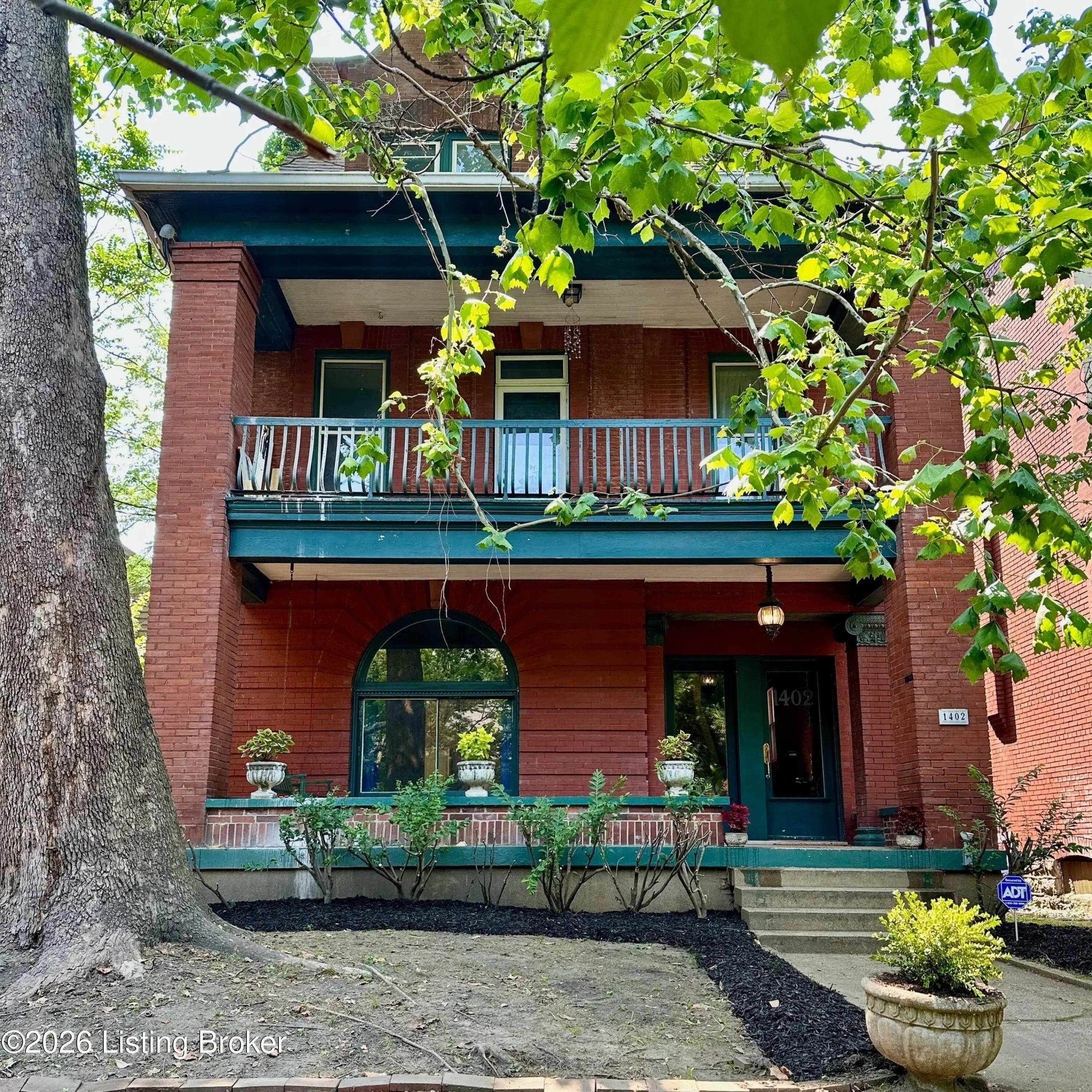 Photo of Listing #1707595