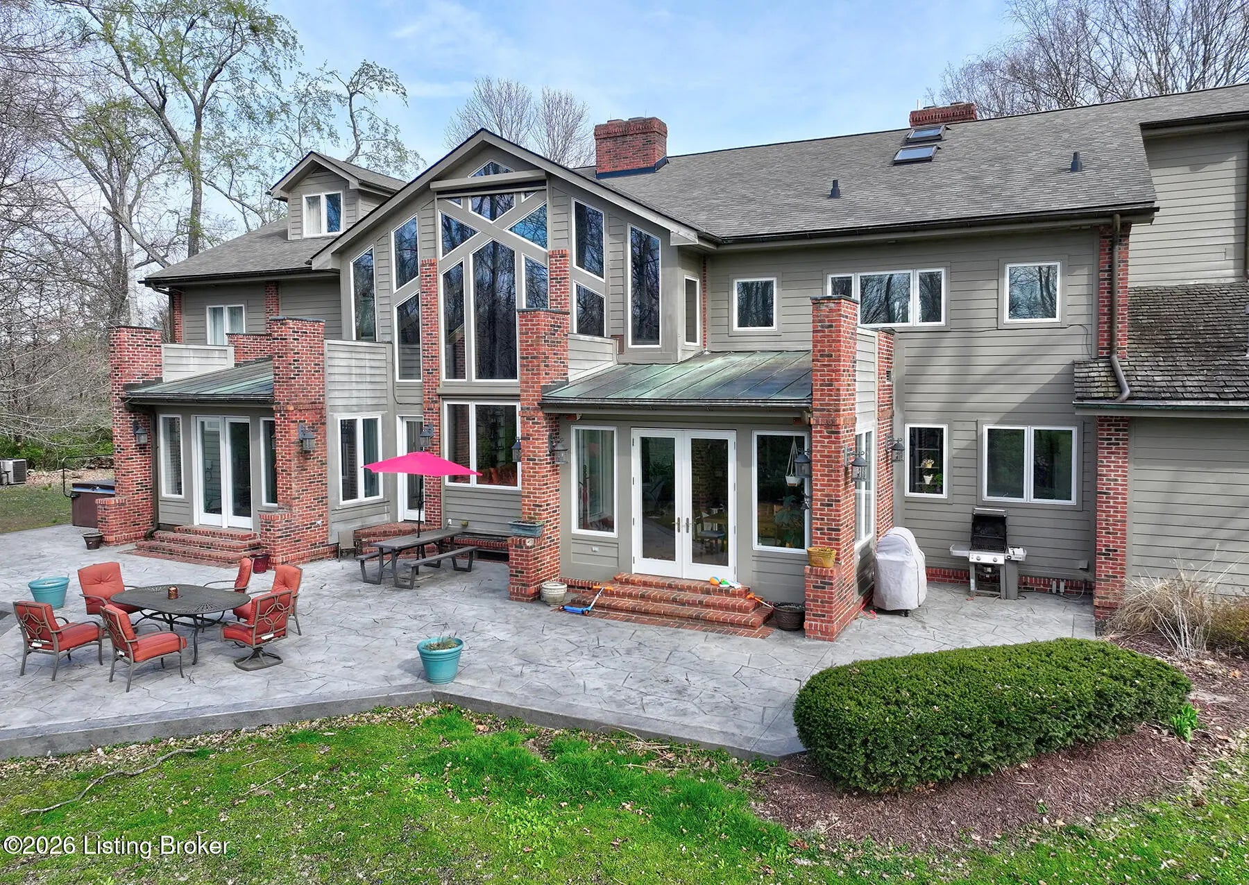 Photo of Listing #1709045