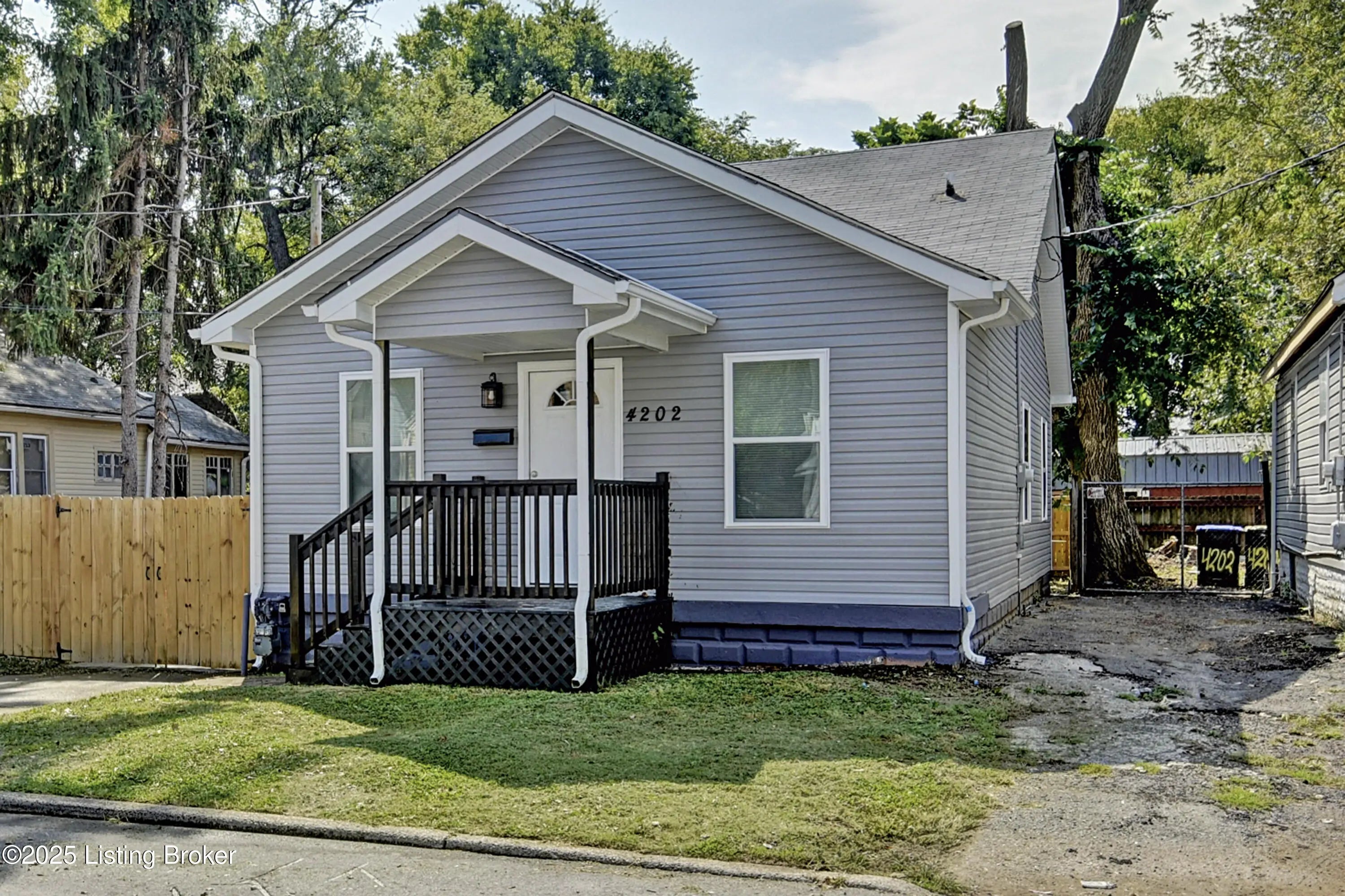 Photo of Listing #1707944