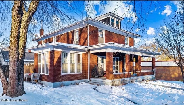 901 Main St, Shelbyville