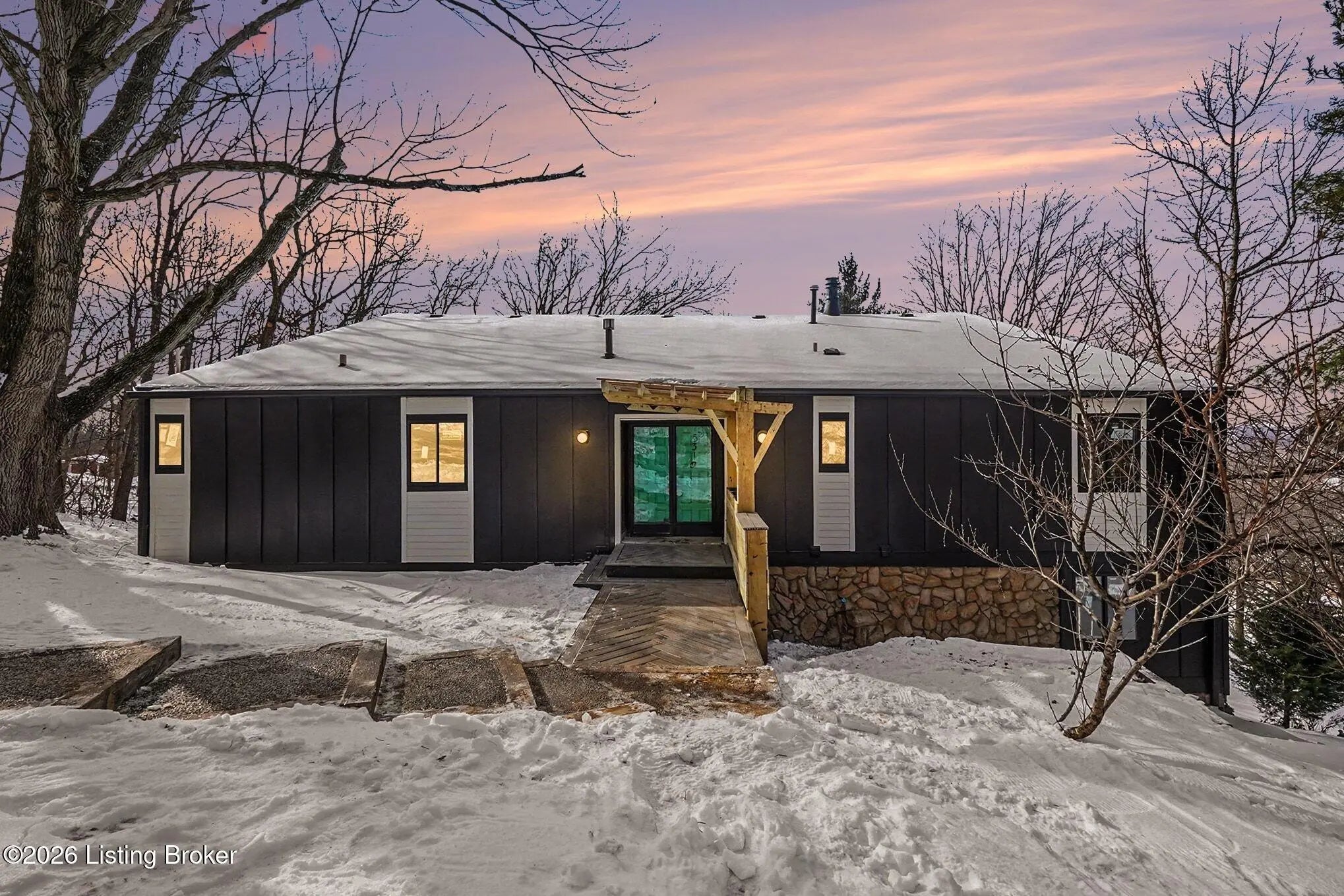 Photo of Listing #1708433