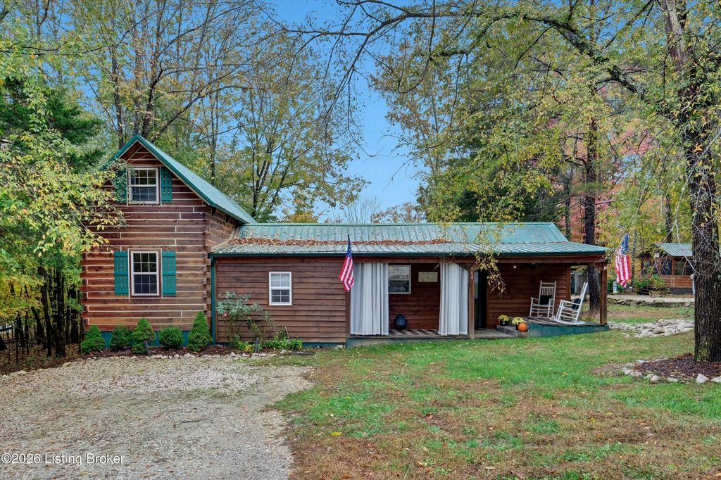 664 Pine Hurst Bay, Clarkson