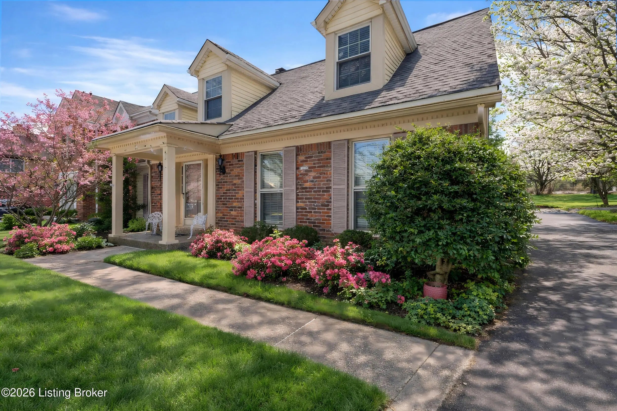 Photo of Listing #1708334