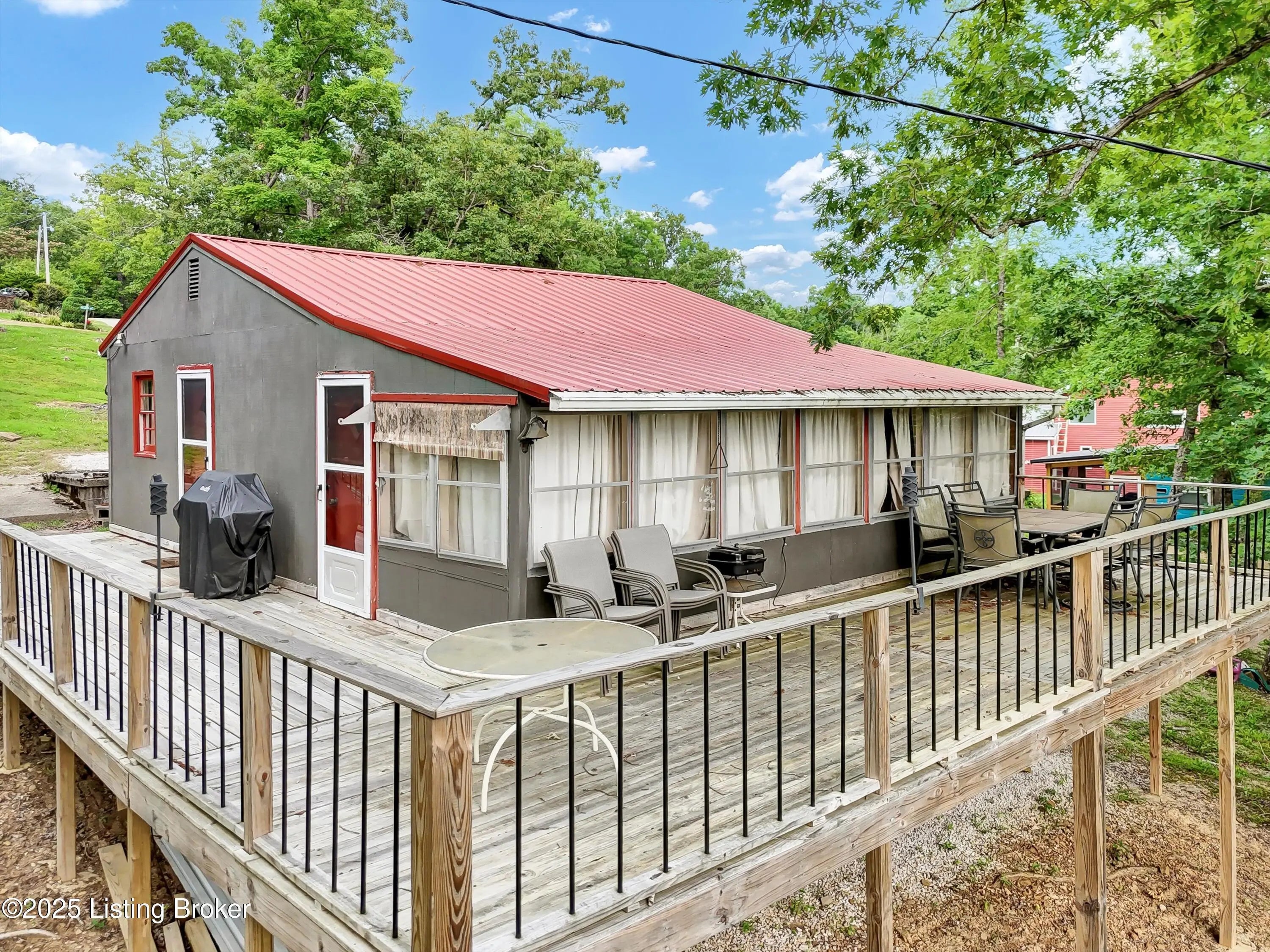 Photo of Listing #1708137