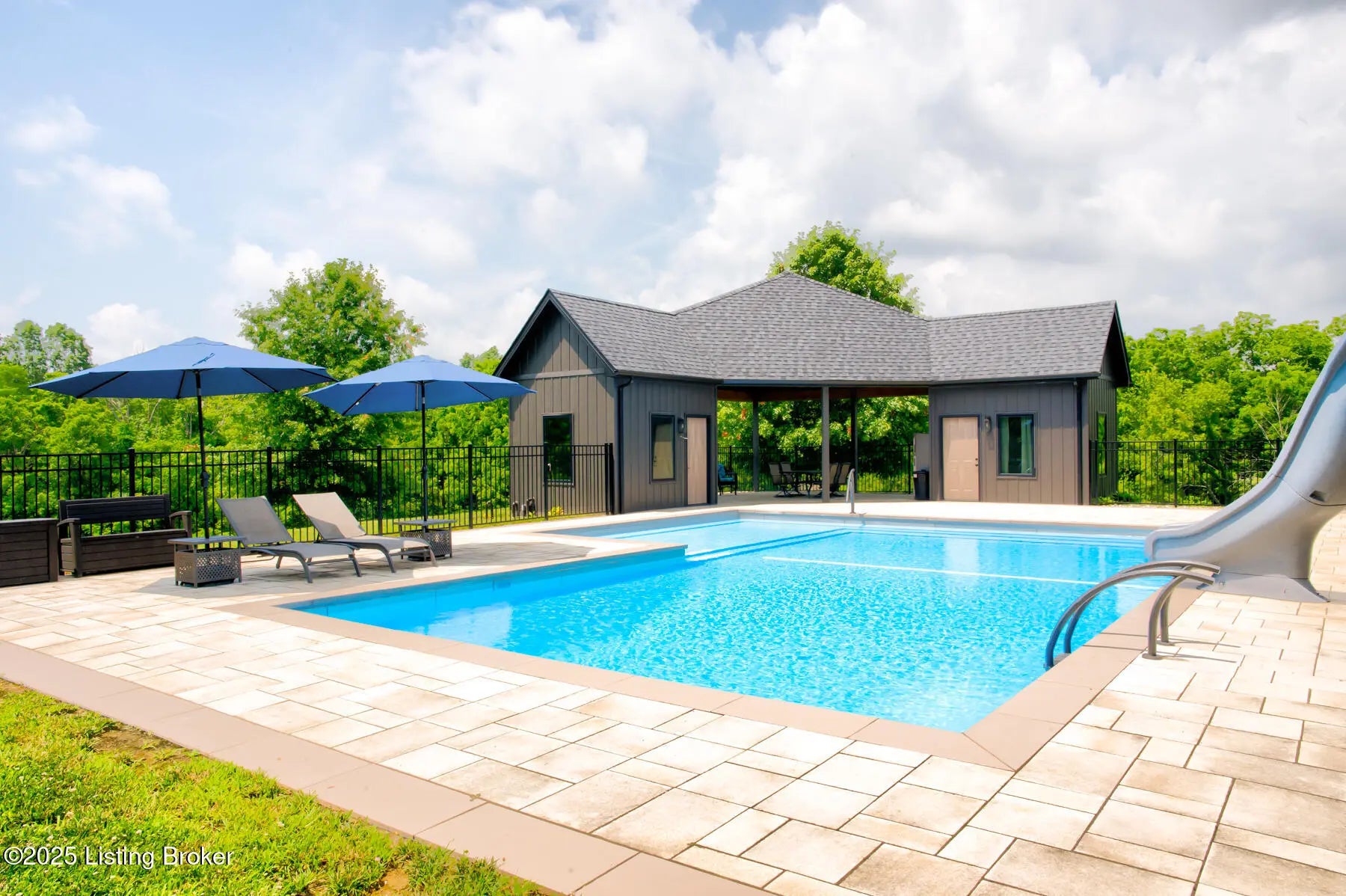 Photo of Listing #1708166