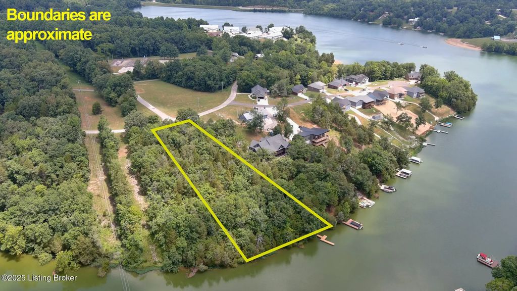 20 Doe Valley W Pkwy, Brandenburg