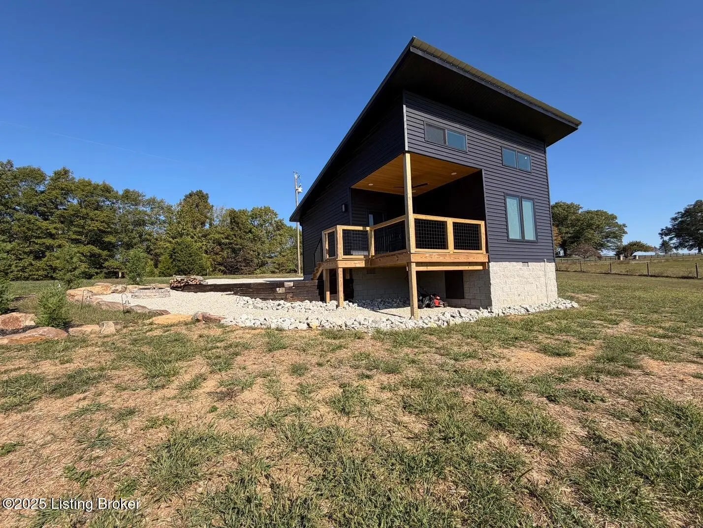 Photo of Listing #1708289