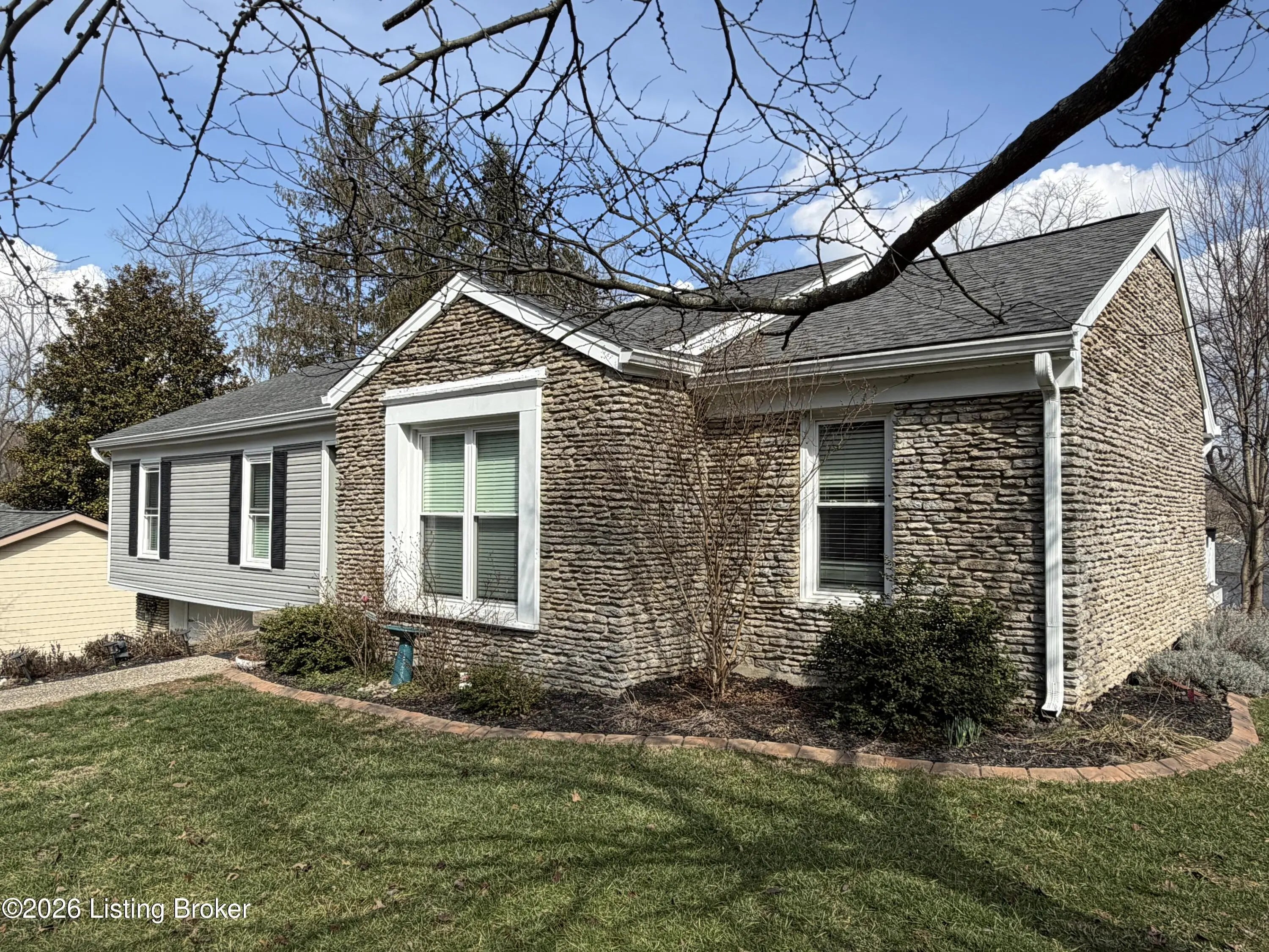 Photo of Listing #1708418