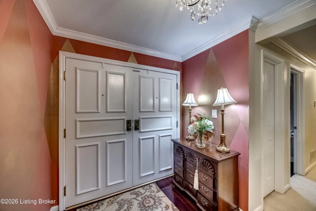 8605 Shelbyville Rd Apt 216, Bellemeade